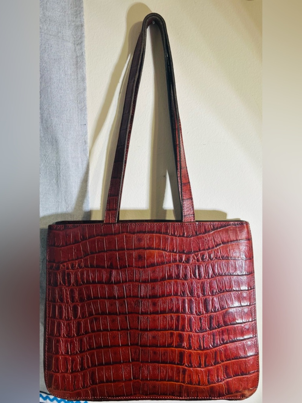 SALE✈️BONINI Classic Croc-Embossed Tote Bag in Reddish-Brown Leather